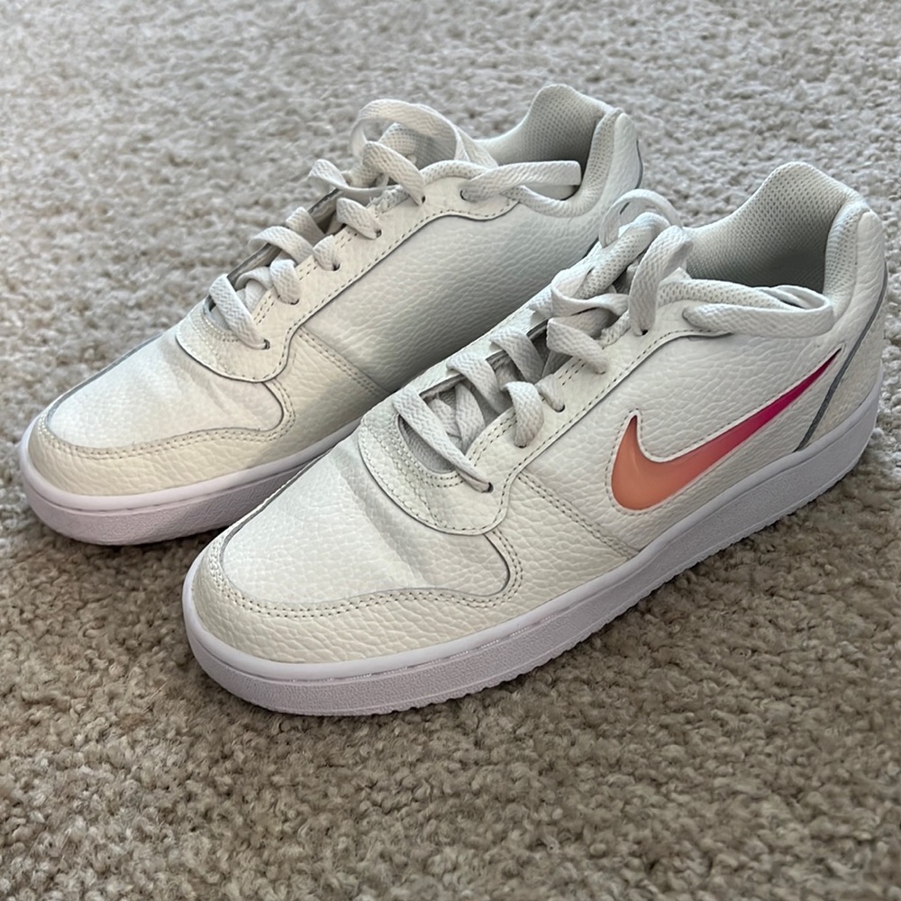 Nike Women’s shoe size 7